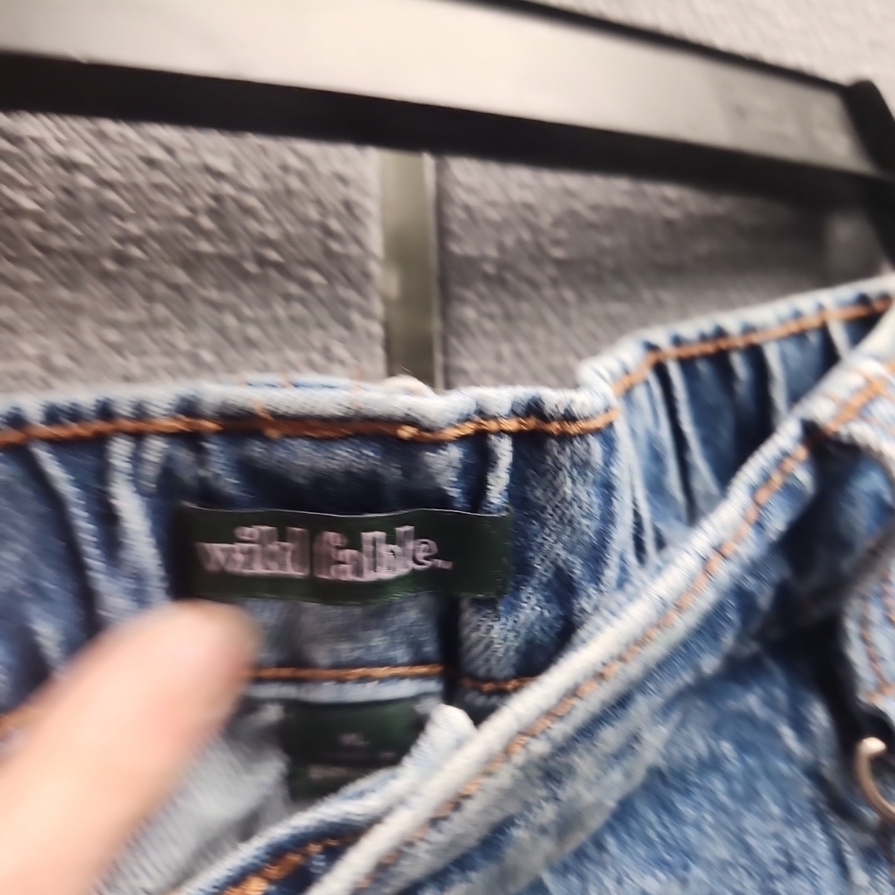 Wild Fable Light Blue Jean Shorts - Picture 3 of 4